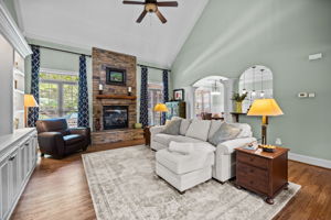 4626 Water Oak Dr Photo 9