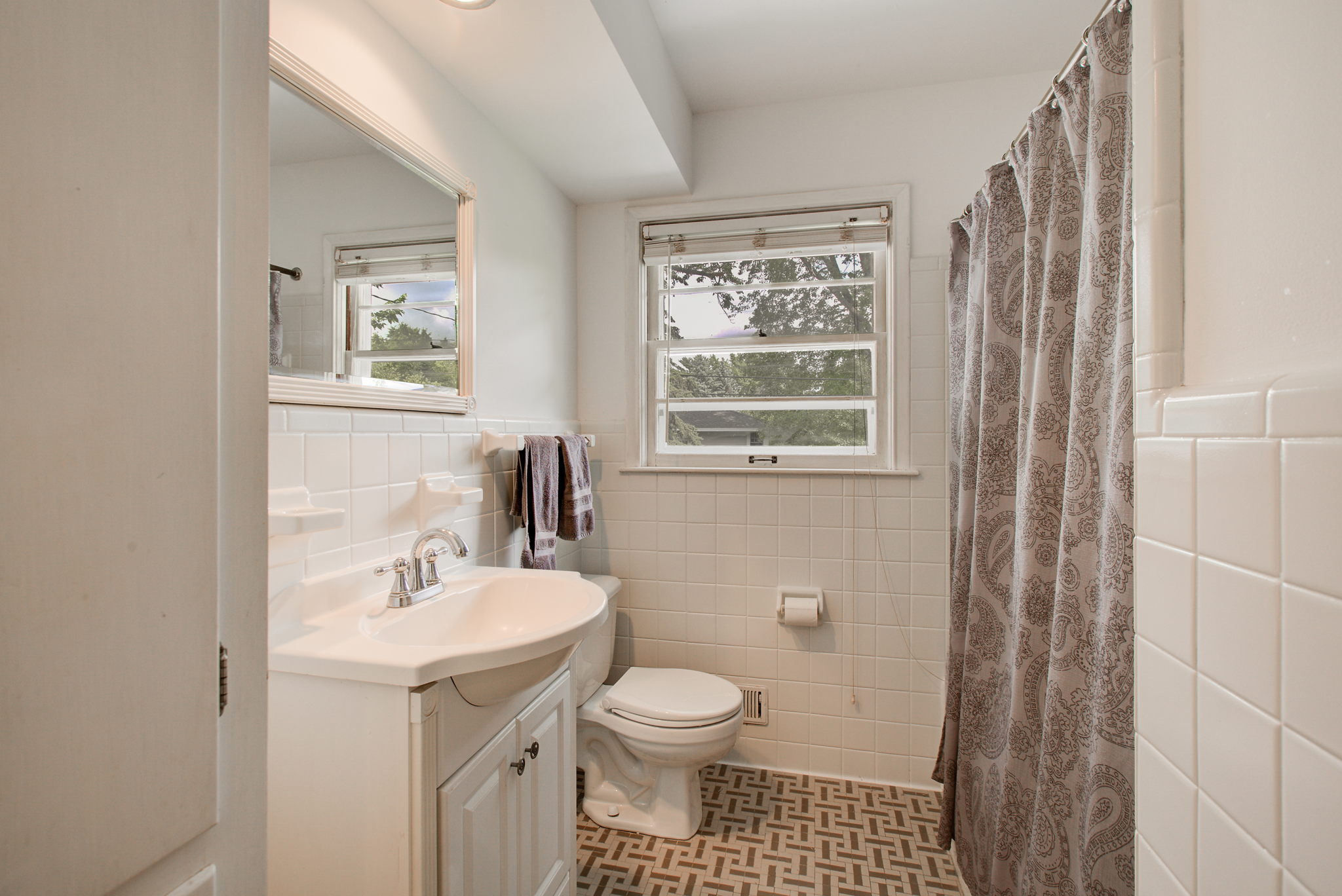 12 Bathroom