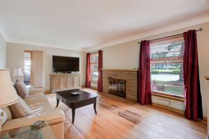 4 Living Room