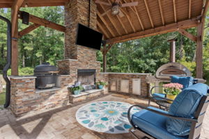 Outdoor Kitchen