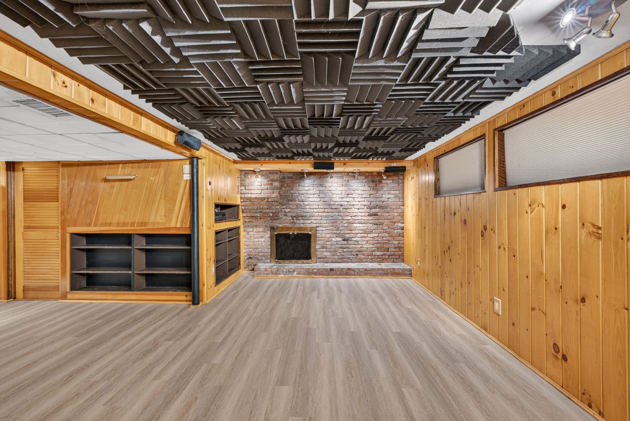  Photo 25