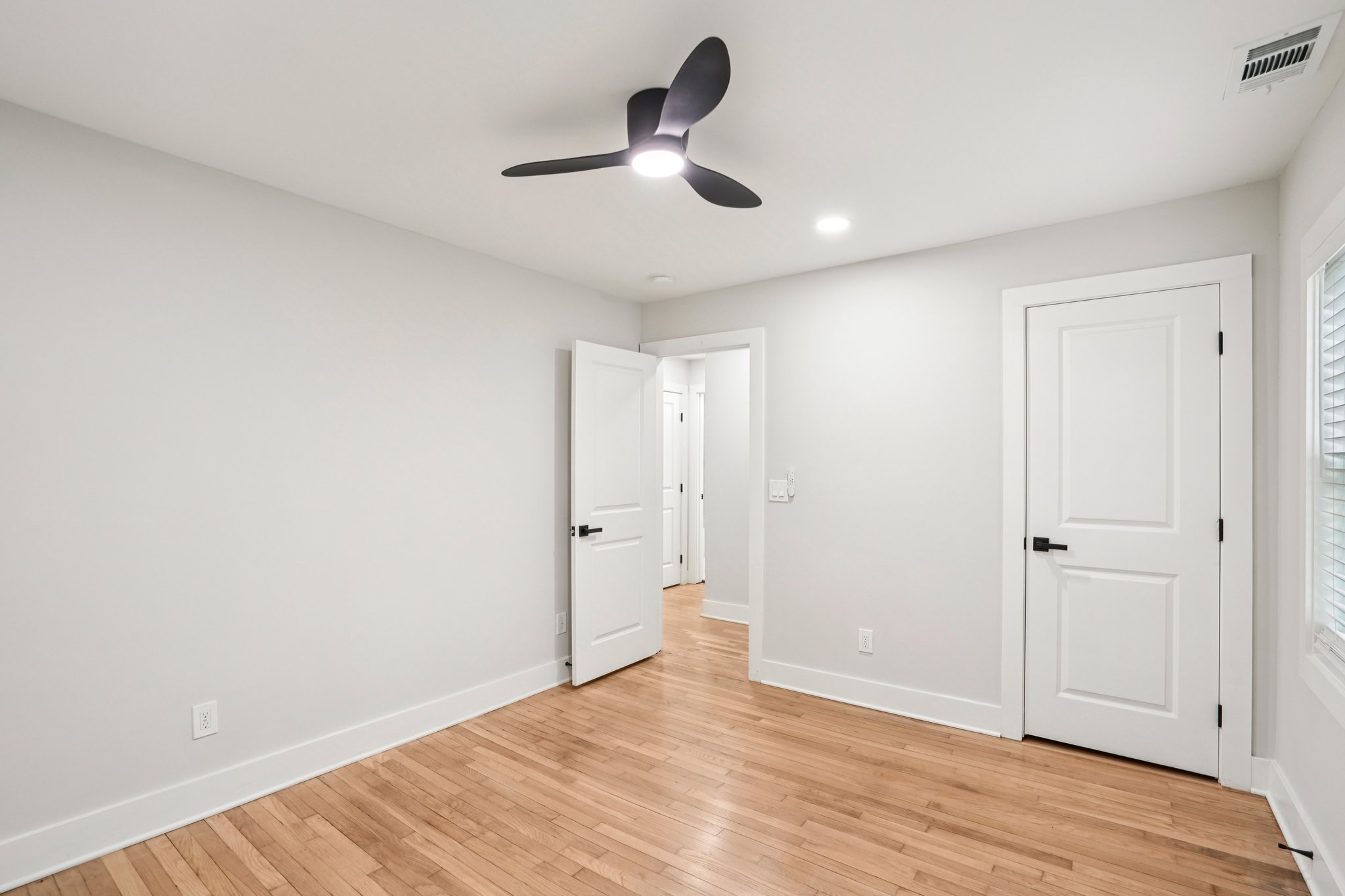 Chamblee Dunwoody Rd-L0805-024.jpg
