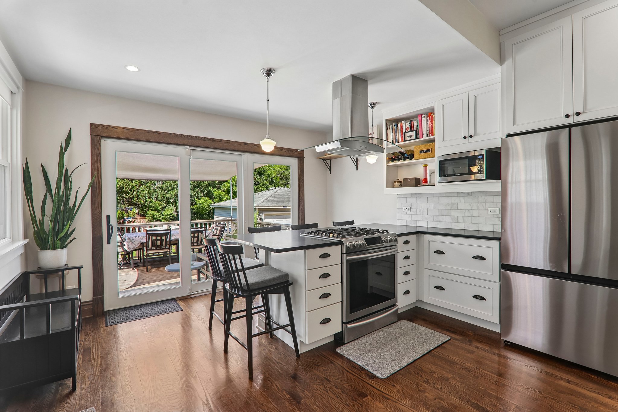 N Kilbourn Ave-S2905-020.jpg