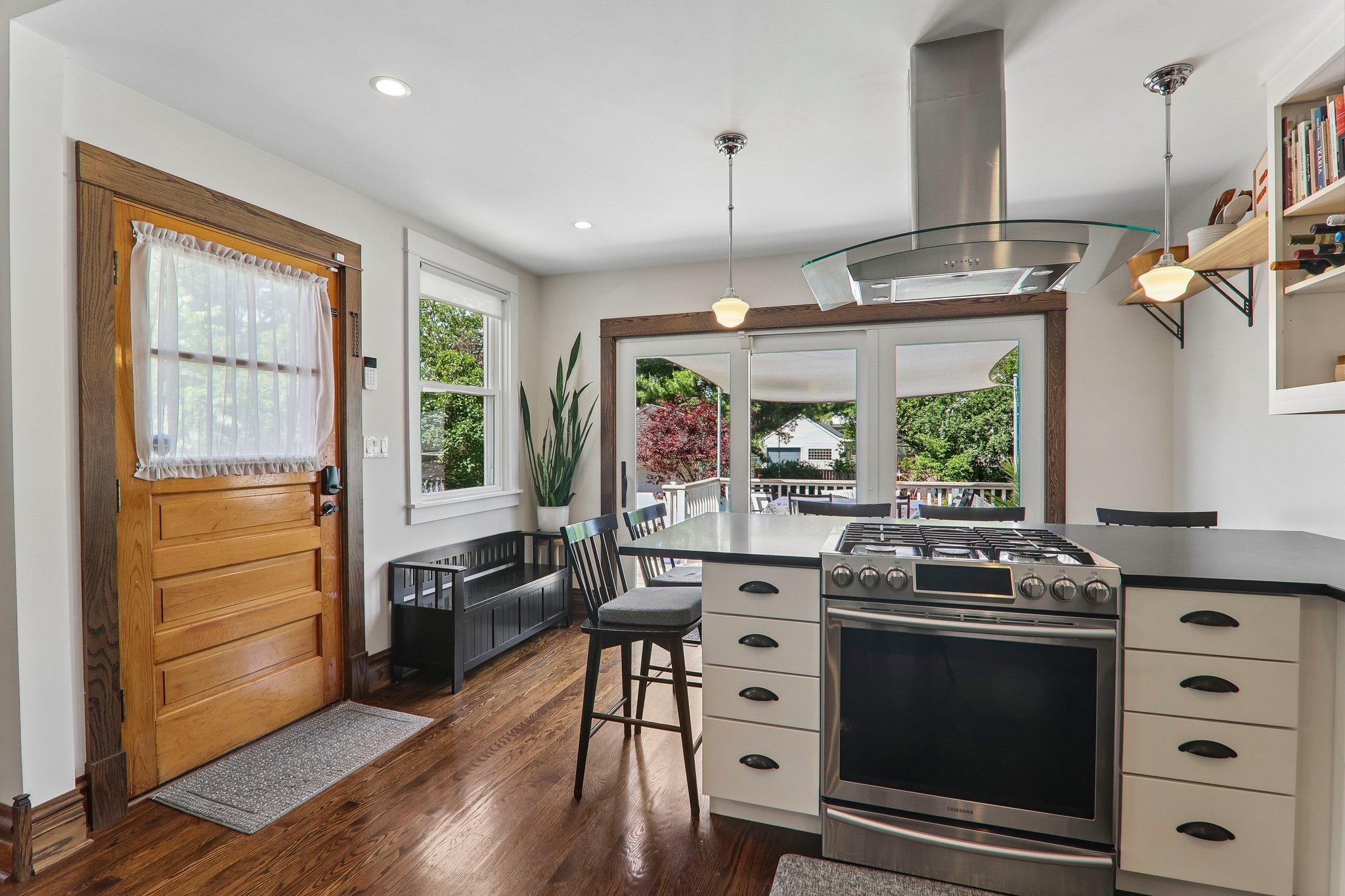 N Kilbourn Ave-S2905-021.jpg
