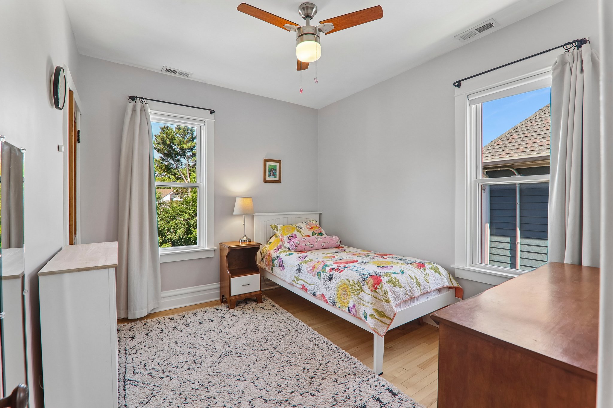 N Kilbourn Ave-S2905-027.jpg