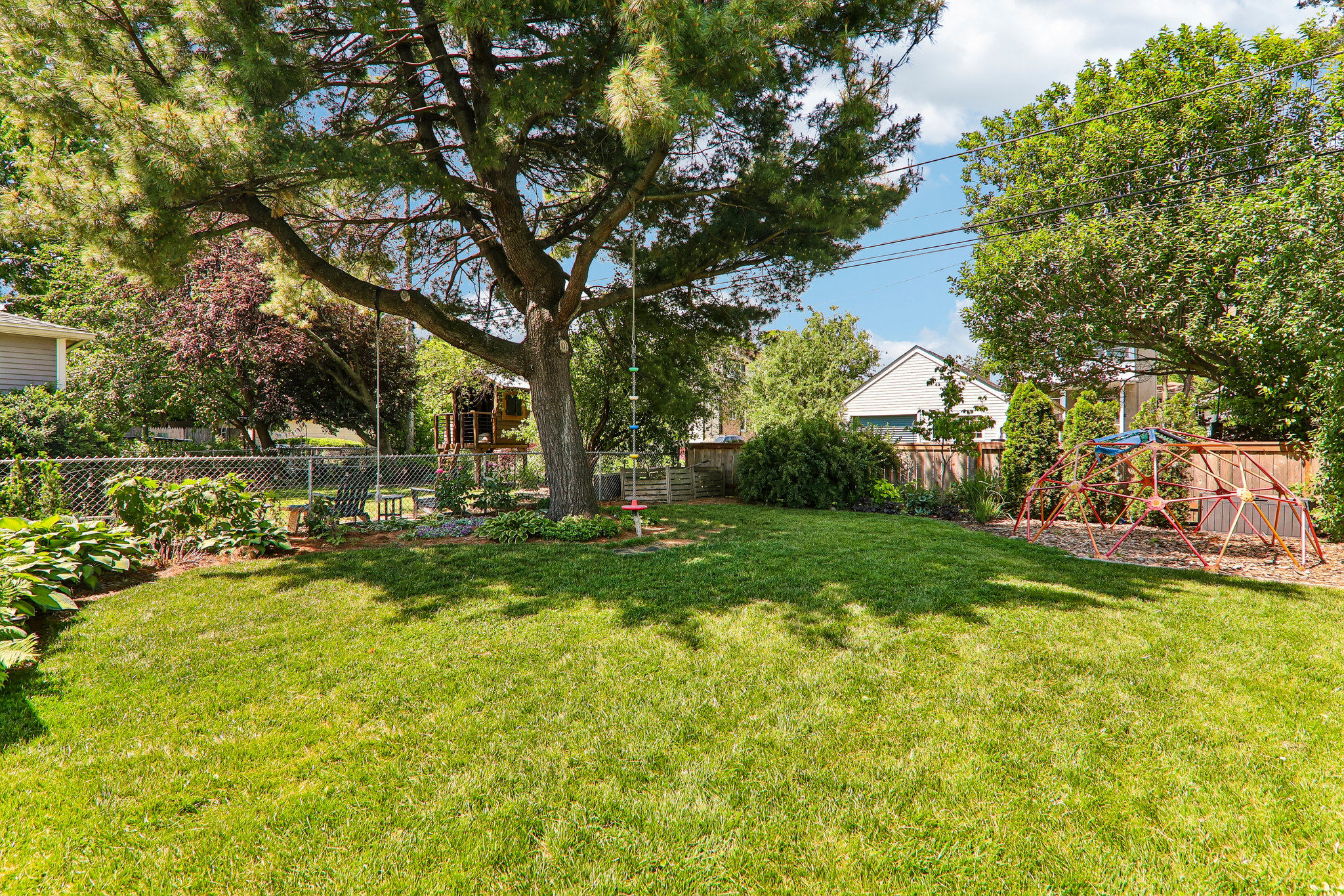 N Kilbourn Ave-S2905-054.jpg