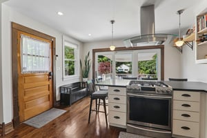 N Kilbourn Ave-S2905-021.jpg