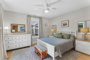 N Kilbourn Ave-S2905-022.jpg