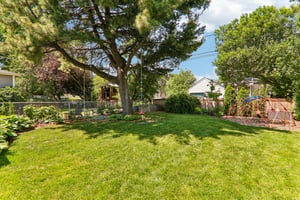 N Kilbourn Ave-S2905-054.jpg