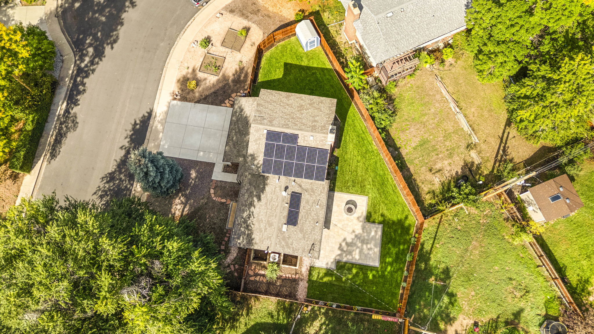 Spacious Fenced Yard in Great Neighborhood