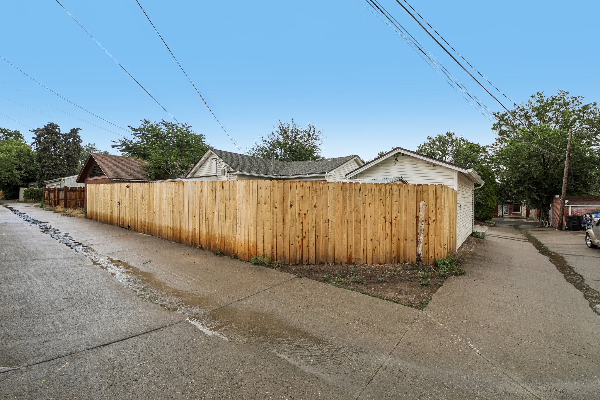 N Clay St-S0907-003.jpg