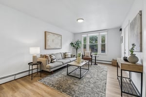 N Clay St-S0907-012.jpg