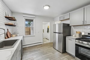 N Clay St-S0907-018.jpg
