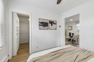 N Clay St-S0907-022.jpg