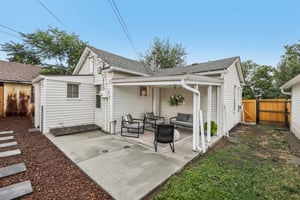 N Clay St-S0907-029.jpg