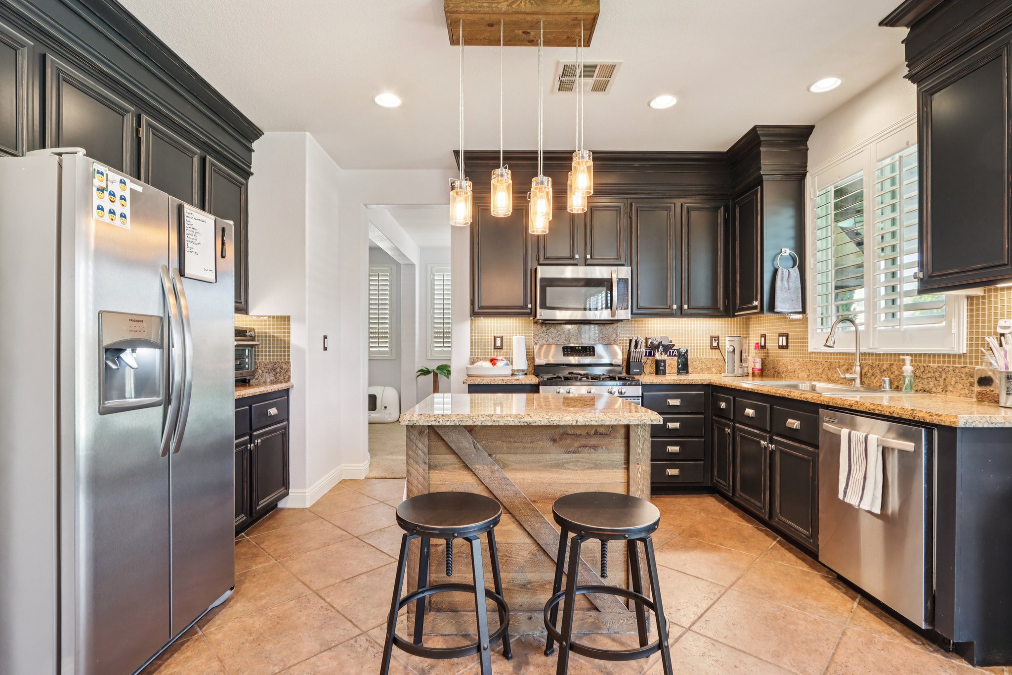 W Ave J 1-S2307-013.jpg