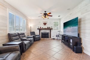 W Ave J 1-S2307-007.jpg
