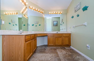 Primary Bathroom 1A-2