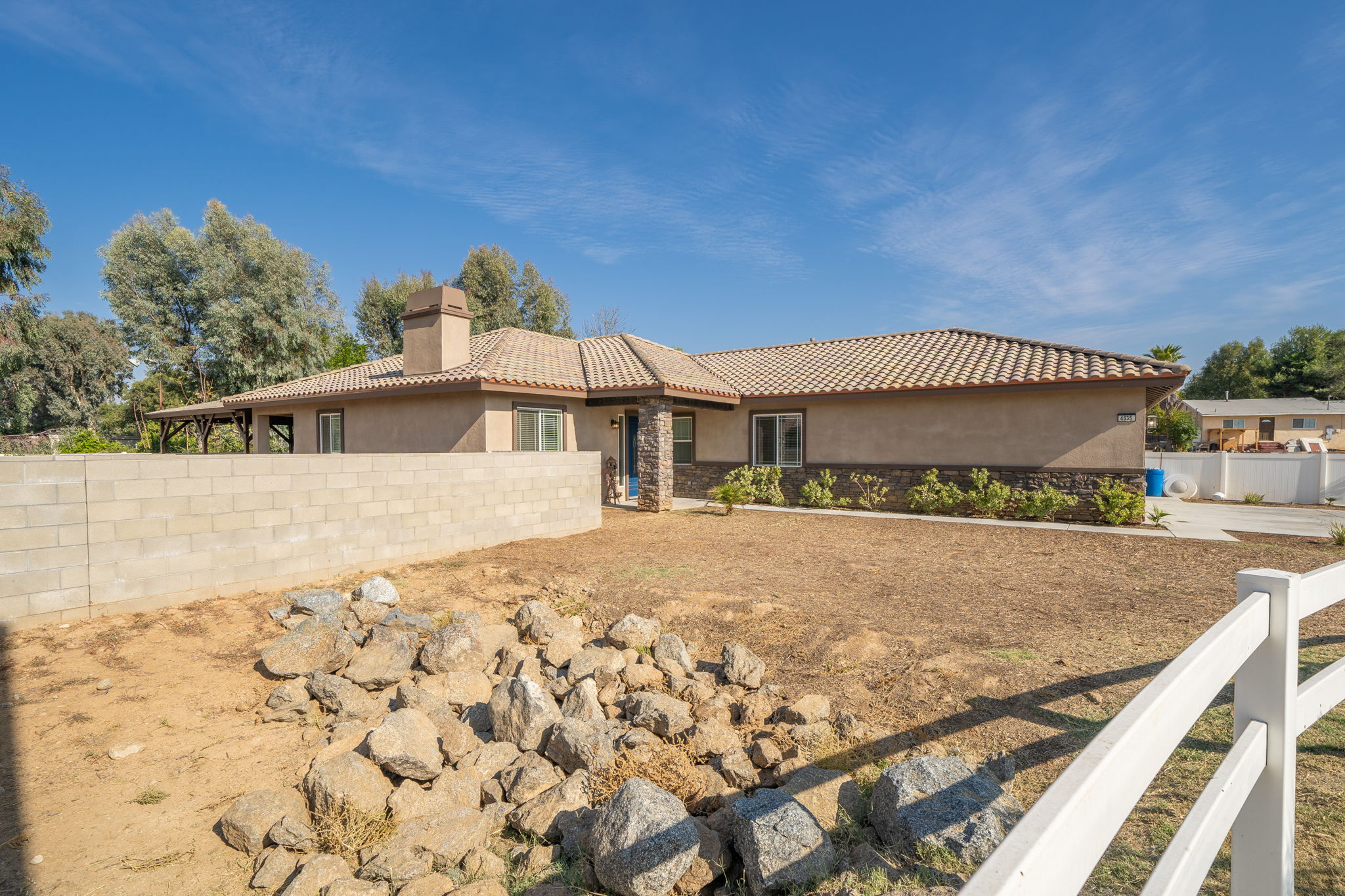 4635 Duarte Ct, Riverside, CA 92505, US Photo 2