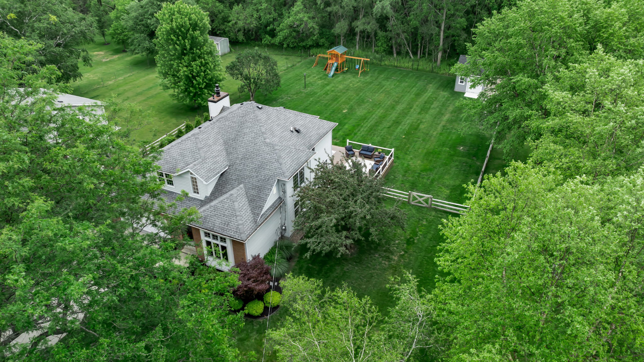  Photo 40