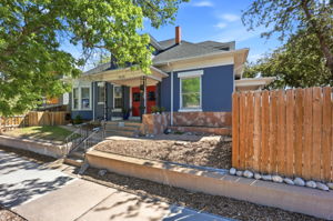 Side Entrance - SW