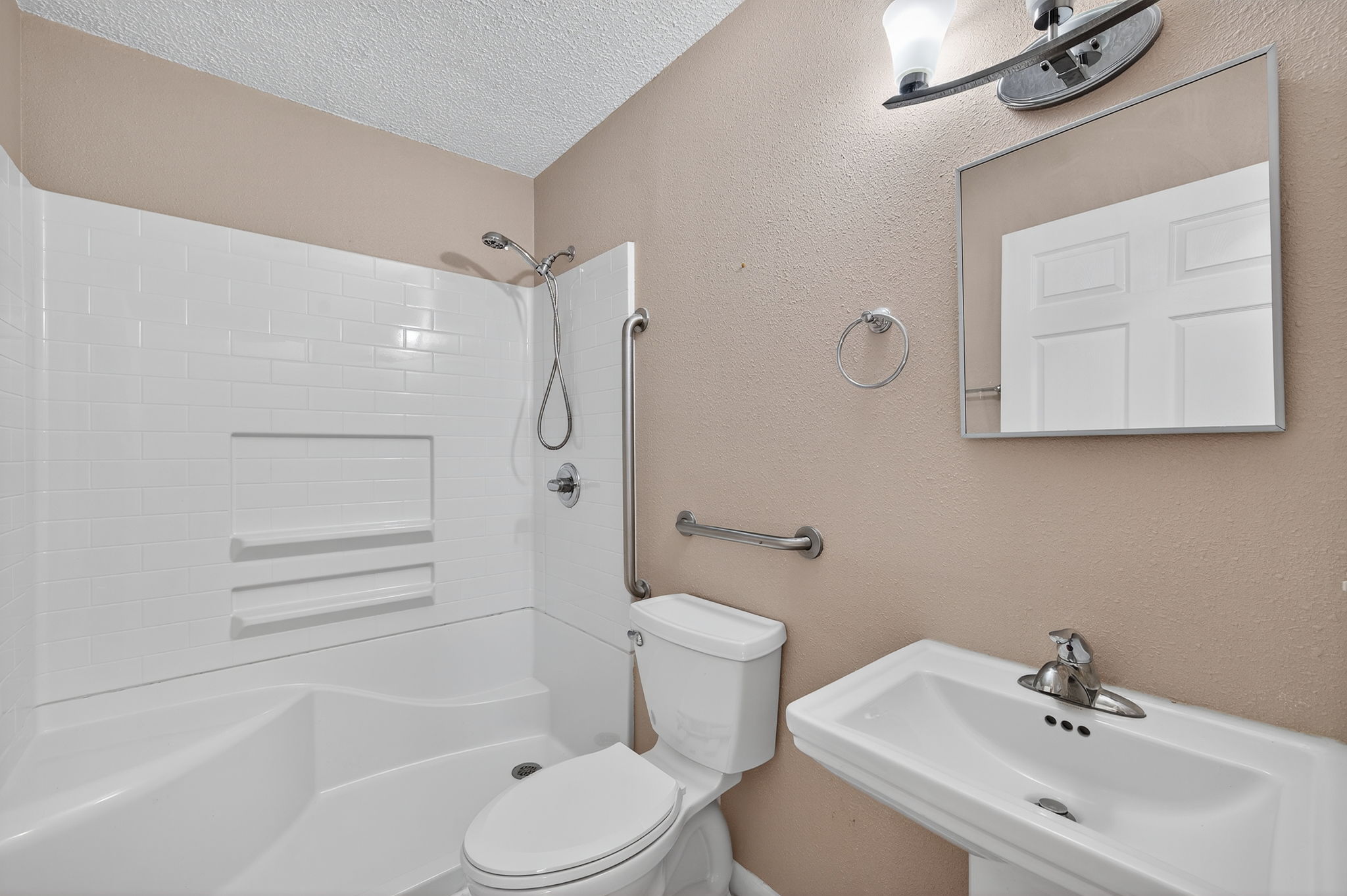 Interiors (20)