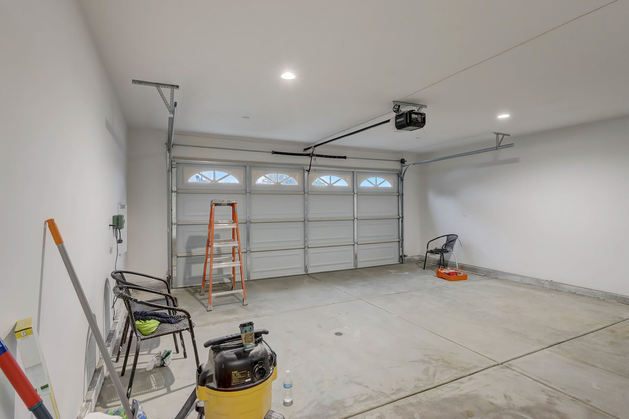 W 21st St-032