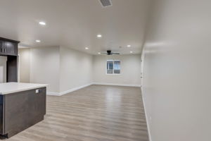 W 21st St-011