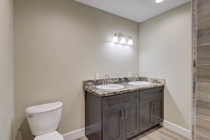 W 21st St-023