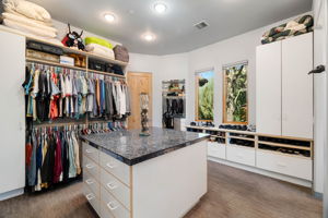 Primary Closet (1)