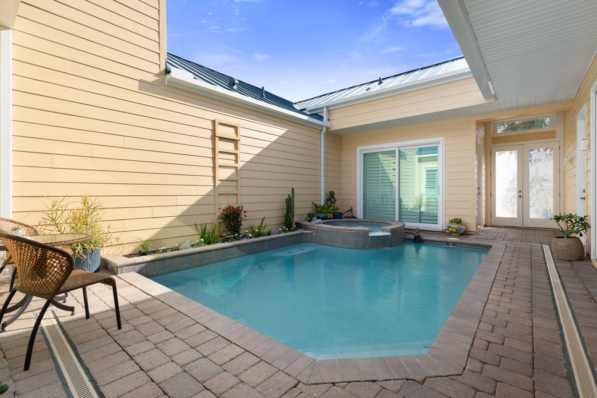 Saltwater pool and spa