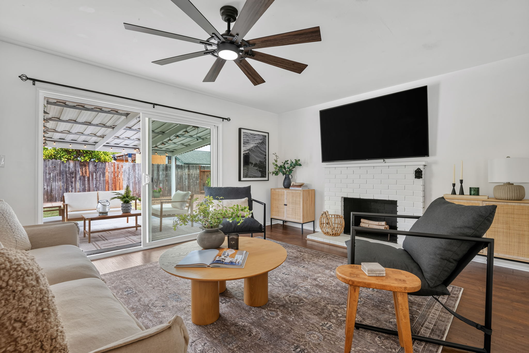 04-Living Room