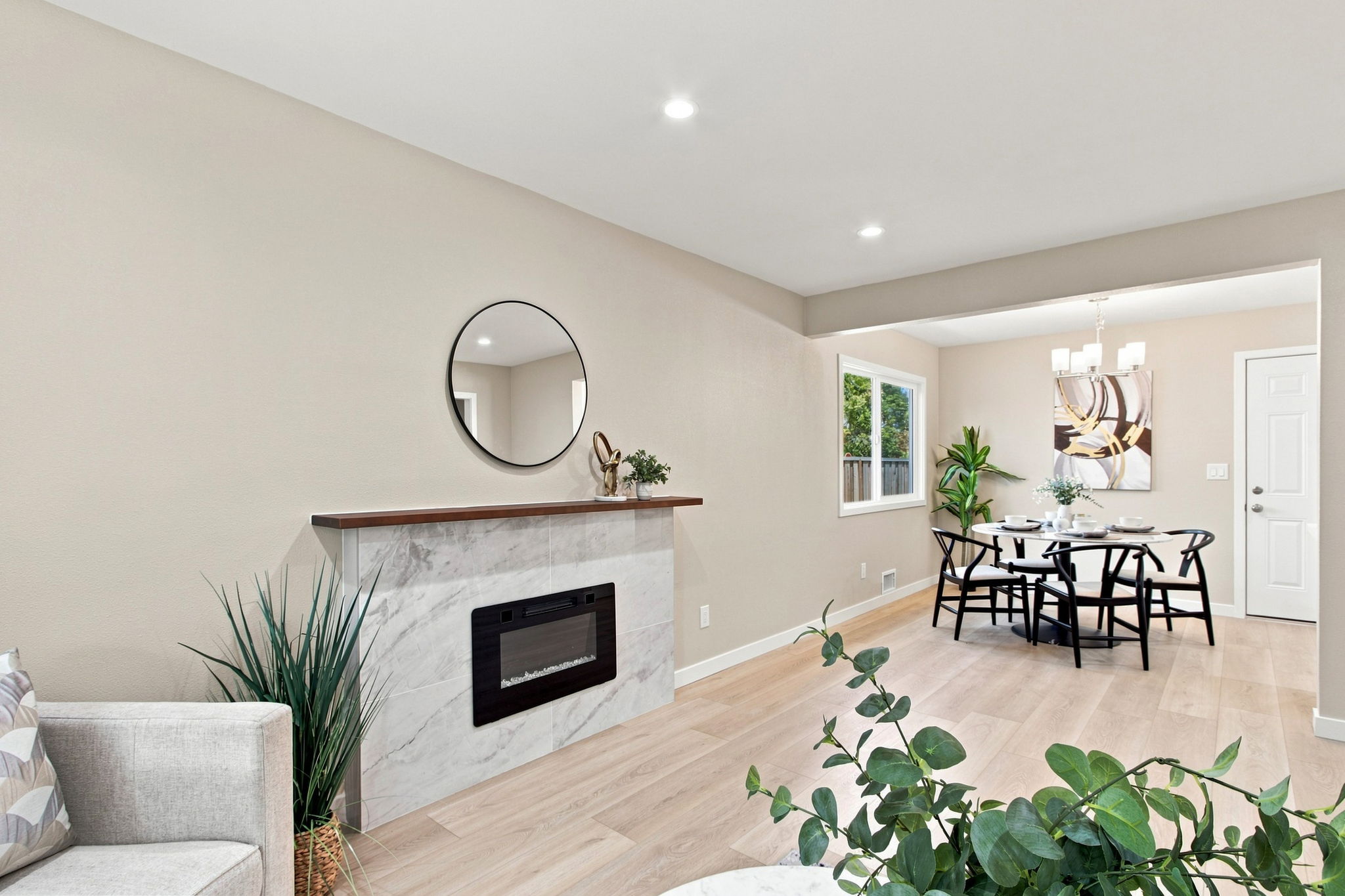 011_F8_4643 Glenmont Dr