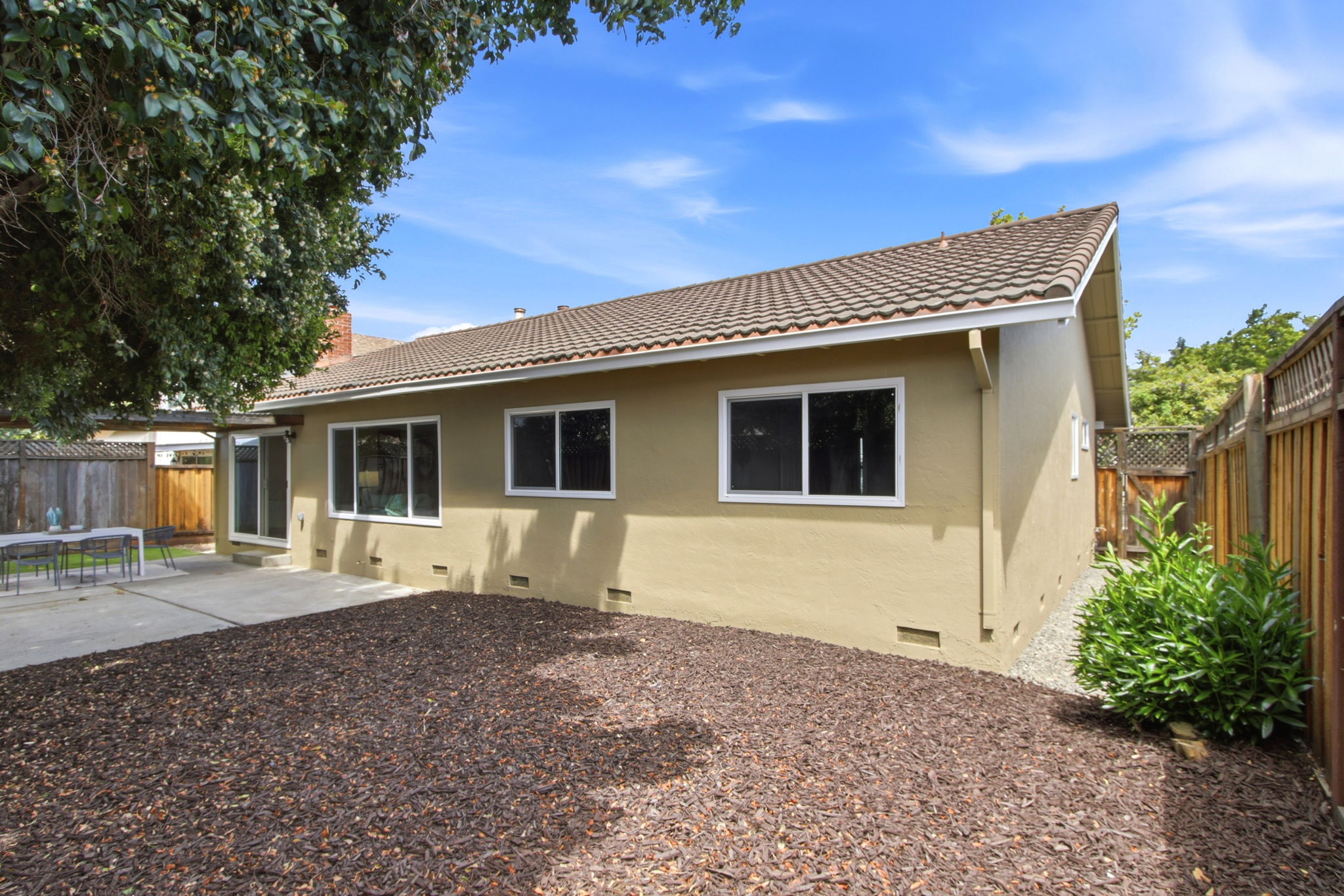 037_F8_4643 Glenmont Dr