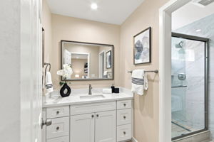 027_F8_4643 Glenmont Dr