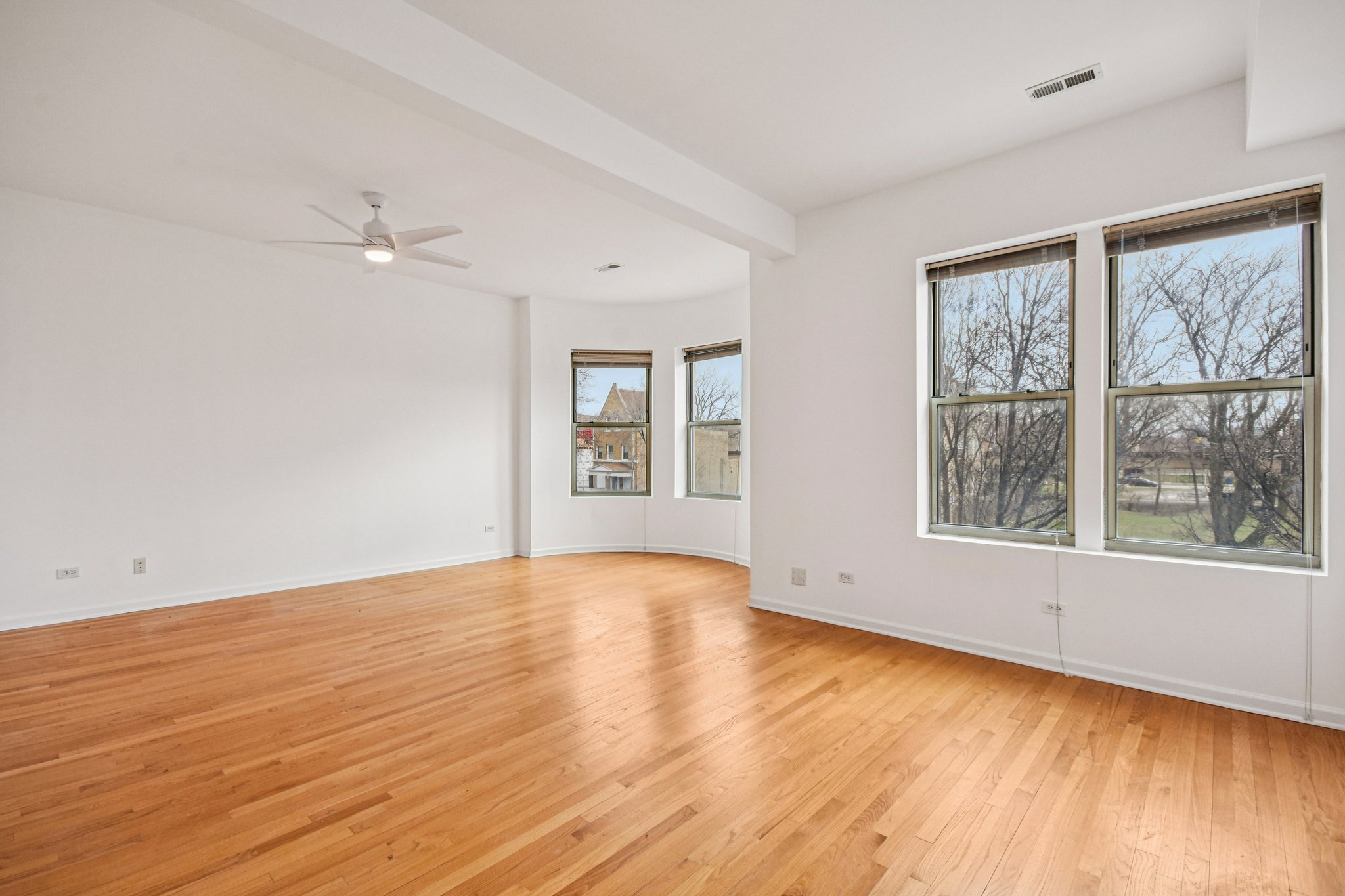 S Prairie Ave 2N-S2803-008.jpg