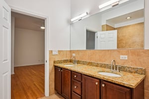 S Prairie Ave 2N-S2803-024.jpg