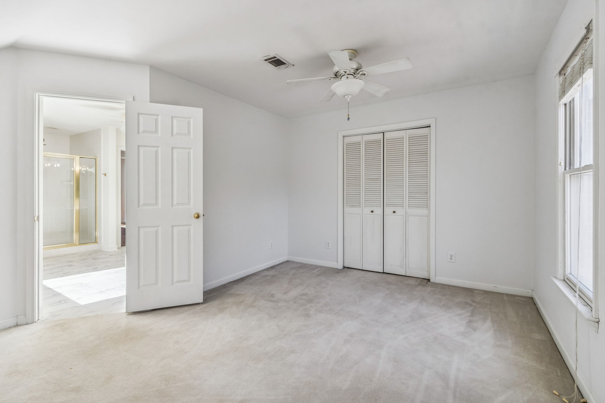 Primary Bedroom Closet