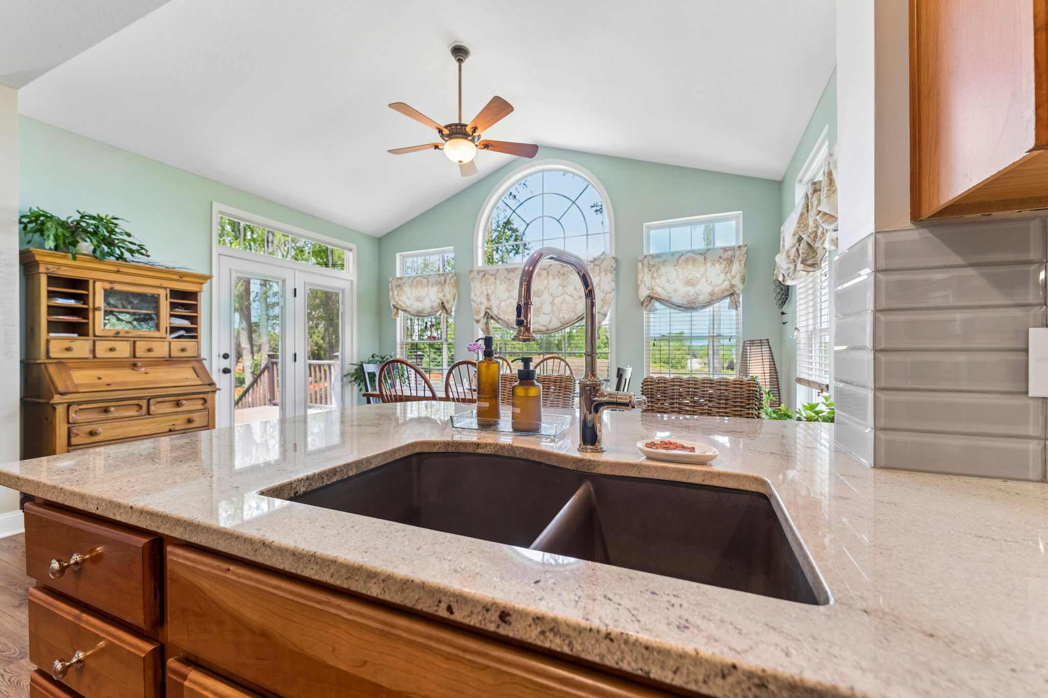 Remmington Ave-S0606-022