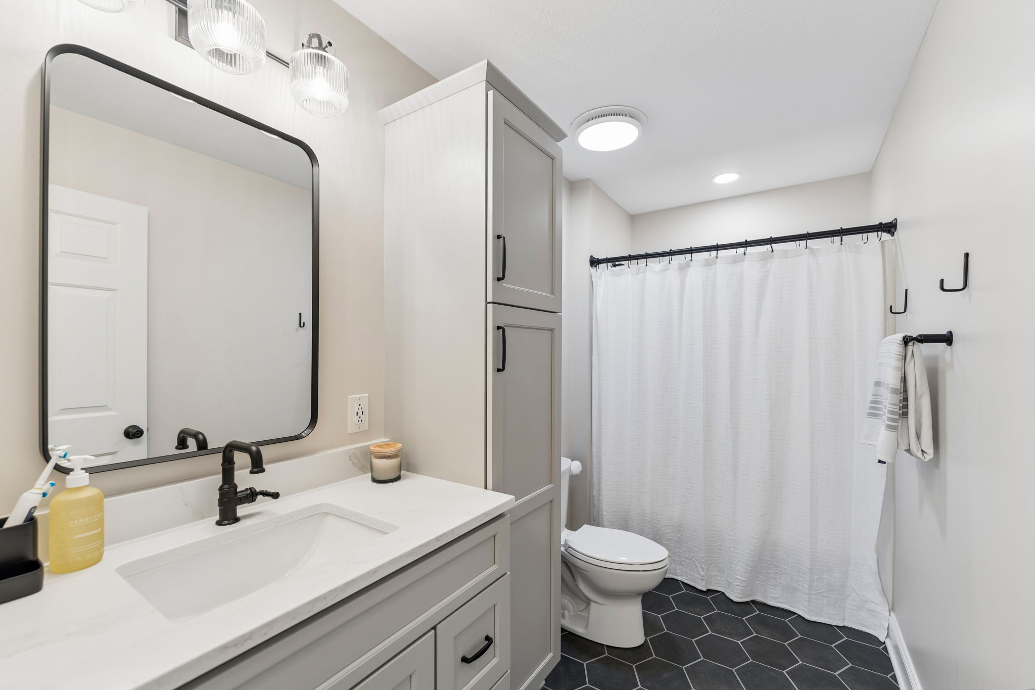 Remmington Ave-S0606-041