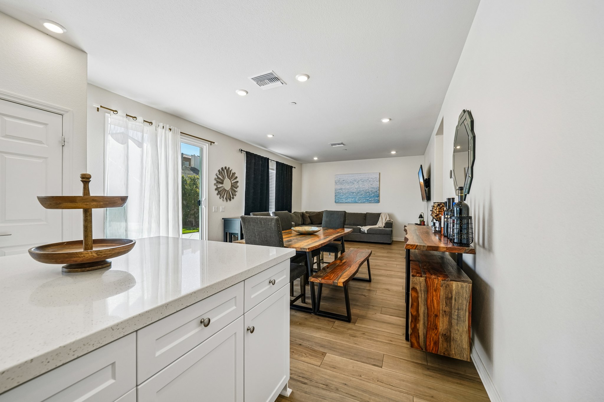 Florence Dr-S2409-018.jpg