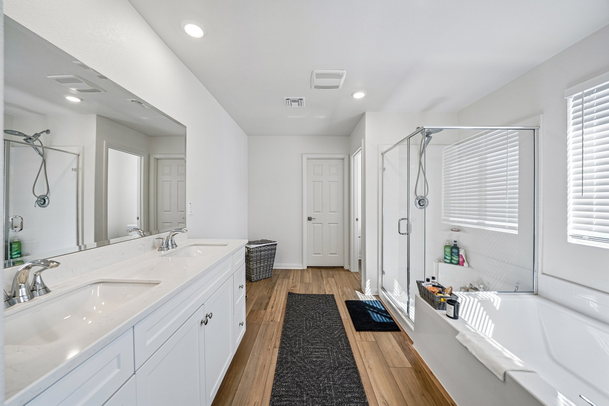 Florence Dr-S2409-048.jpg