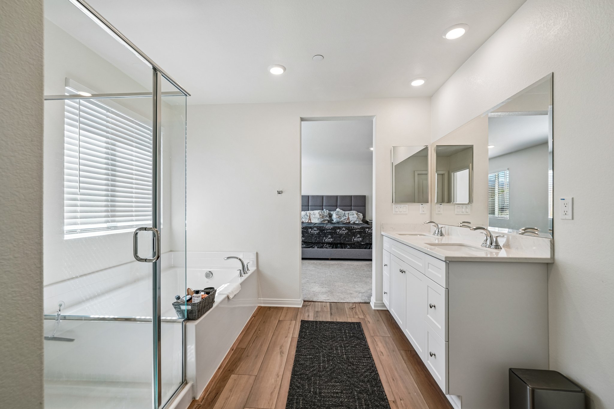 Florence Dr-S2409-049.jpg