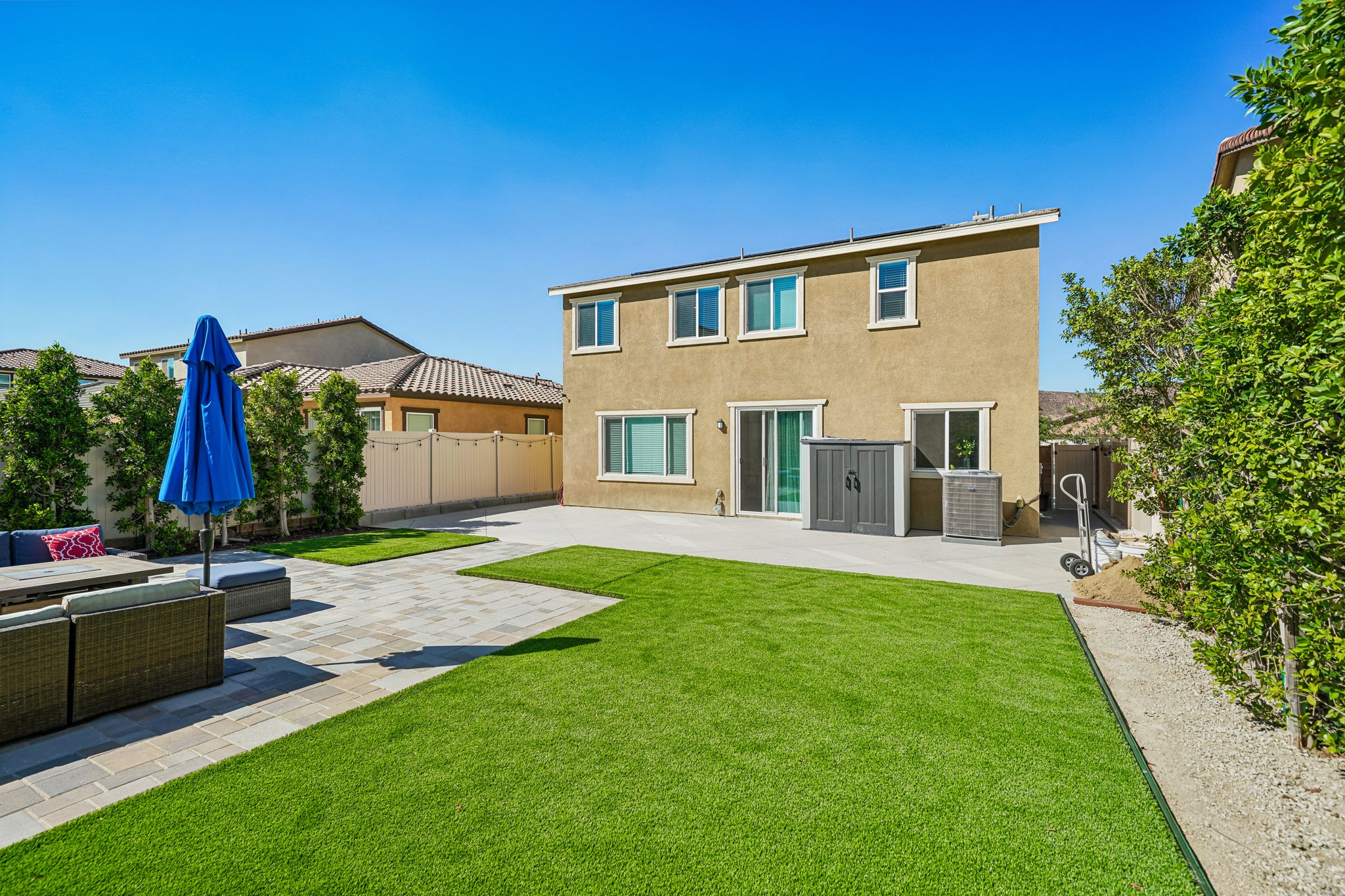 Florence Dr-S2409-057.jpg