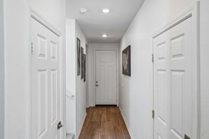 Florence Dr-S2409-007.jpg