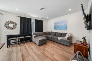Florence Dr-S2409-009.jpg