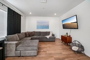 Florence Dr-S2409-010.jpg