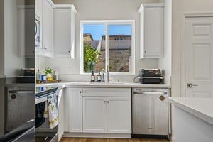 Florence Dr-S2409-020.jpg