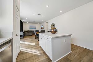 Florence Dr-S2409-022.jpg