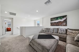 Florence Dr-S2409-029.jpg